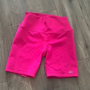 Alo Airbrush Biker Short